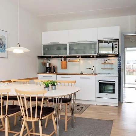 Lvi Apartment *